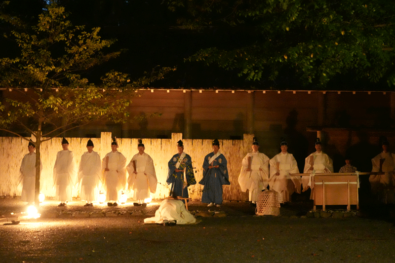 内宮・木本祭の修祓。祭場には奉仕員のみが入る